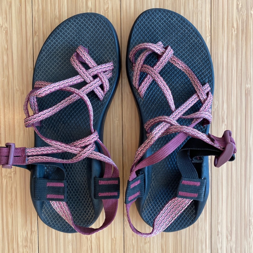 Chacos Size 9